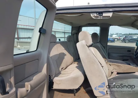 2005 Chevrolet Silverado 1500 Ls from USA, damaged, VIN 2GCEC19V451180399